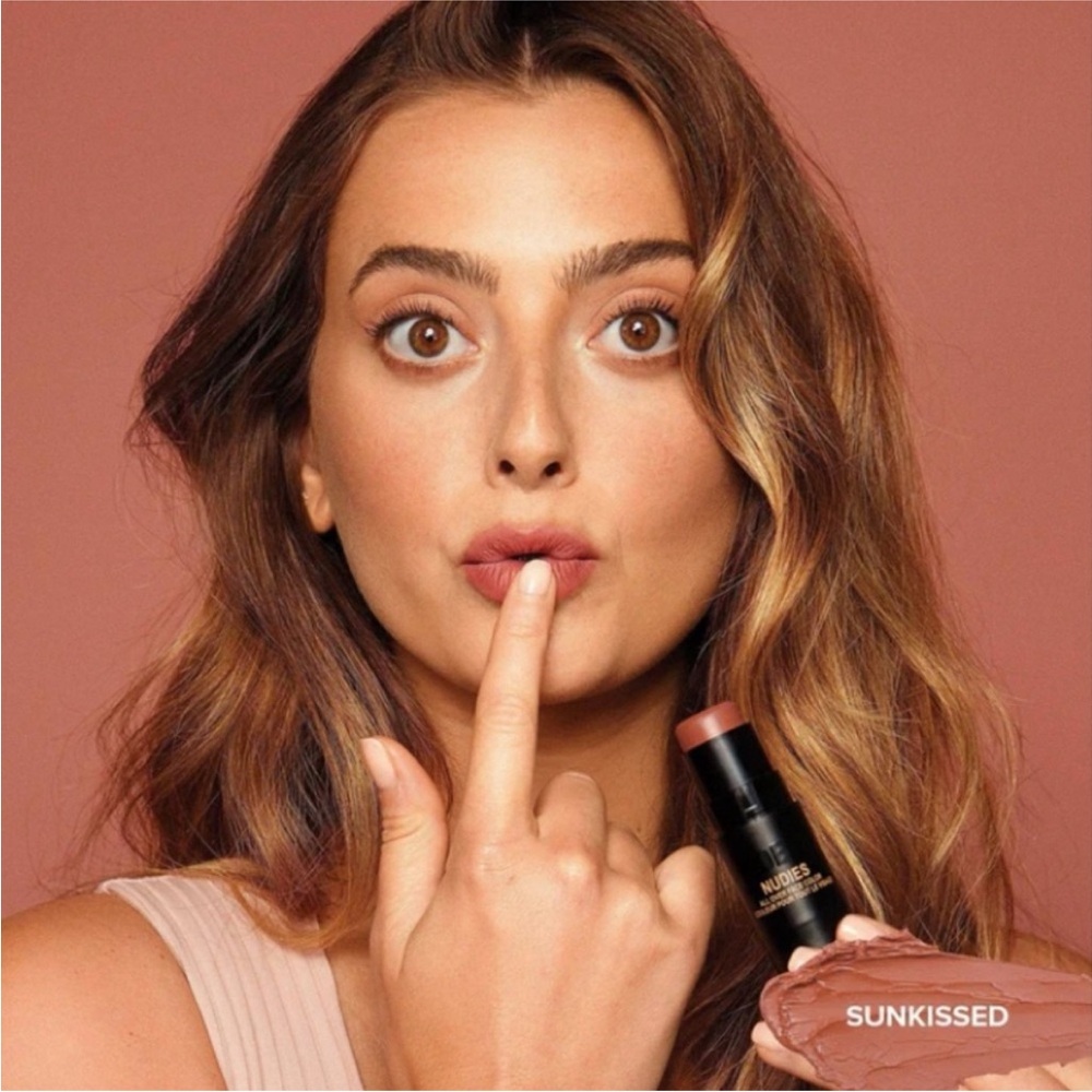 NUDESTIX Nudies Matte All Over Face Bronze Color in Sunkissed NIB - Picture 5 of 10